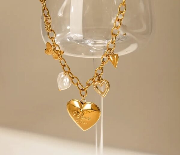 collier victoria 1